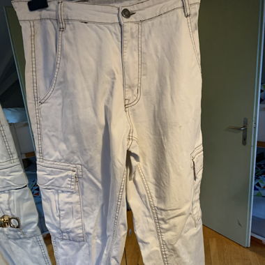 Weisse Cargo jeans