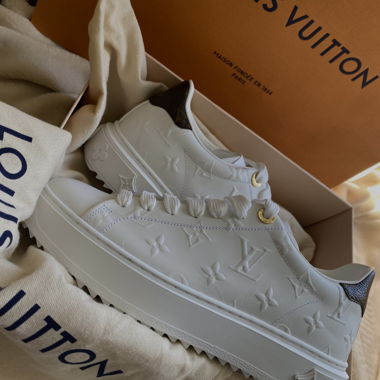 Louis Vuitton Sneakers