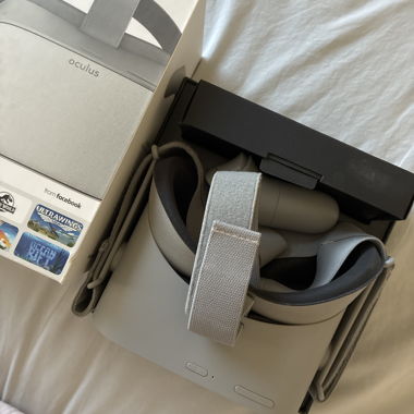 Oculus VR Headset Kit - barely used
