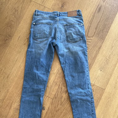 Review Hellblaue Jeans