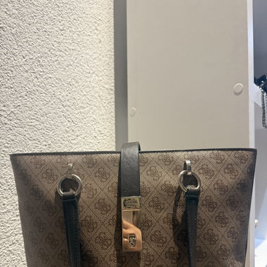 Guess Tasche
