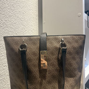 Sac Guess