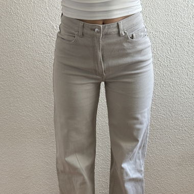 Jeans beiges taille haute à jambe droite