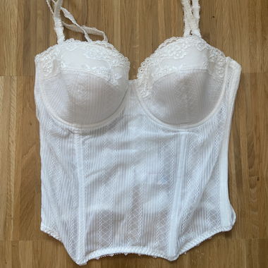 Haut corset Triumph blanc