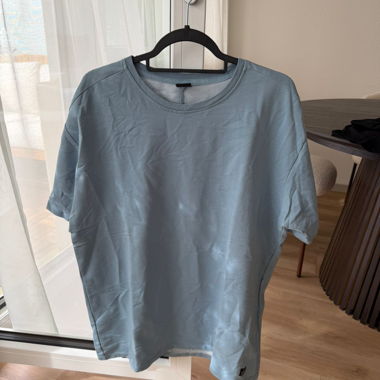 T-shirt L