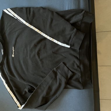 Champion black sweatshirt