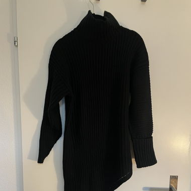 Wild flower asymmetrical black sweater