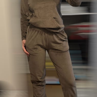 Set lounge marrone con felpa con cappuccio e pantaloni da jogging