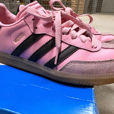 Adidas Messi sneakers roses