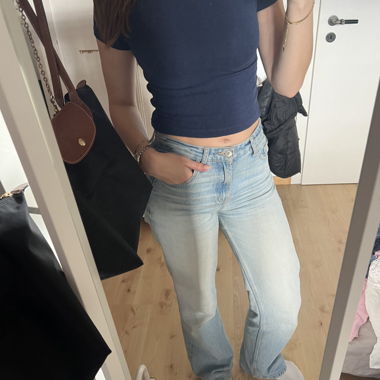 Top corto blu navy