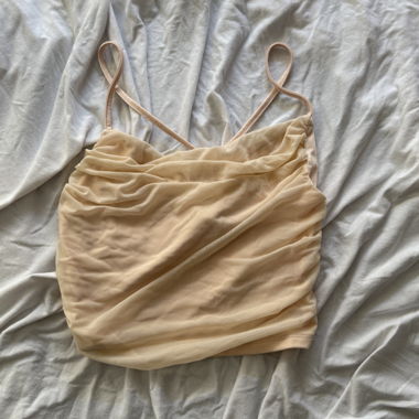 tops with adjustable straps