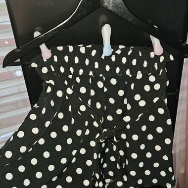 Pantaloncini neri a pois