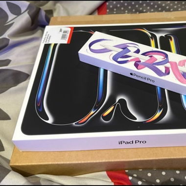 NEU IPAD PRO 2024 BLACK, WIFI, 1TB, 13’