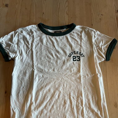 T-Shirt Superdry (36)