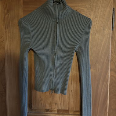 subdued zip up jacket 