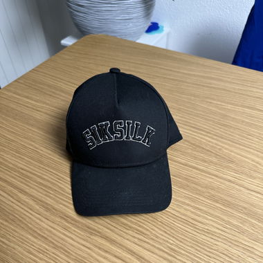 Siksilk Cap