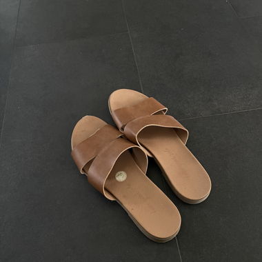 Flat brown New Look sandals EU 41