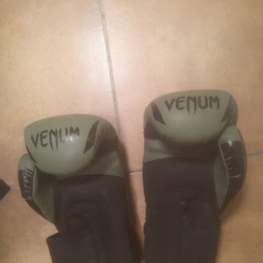 Venum Boxen, Kickboxen, Muaythai, Handschuhe
