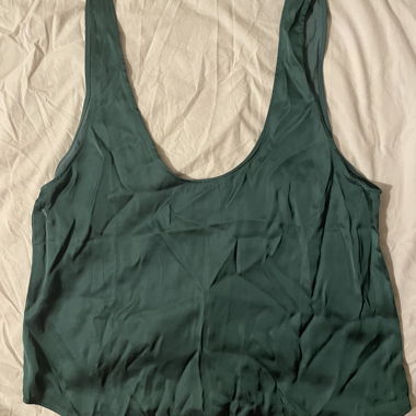 Gruenes Satin Top