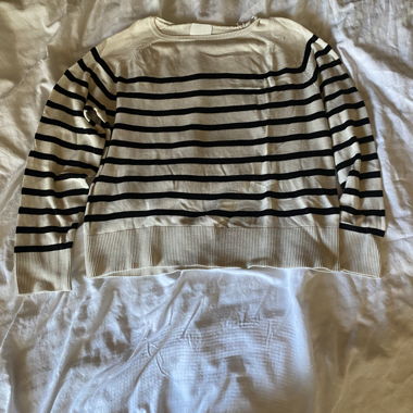 Gestreifter Strickpullover