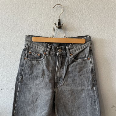 Graue Shorts