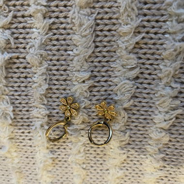 Orecchini a fiore in oro