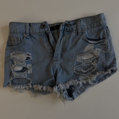 Pantaloncini in jeans distressed Gr. 36