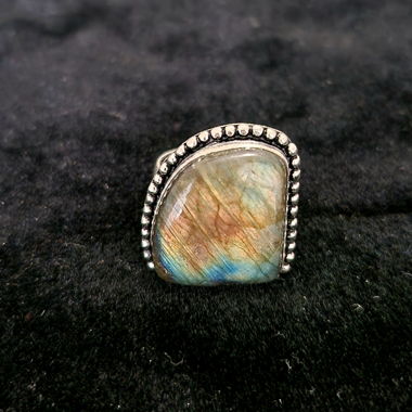 Anello con labradorite