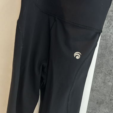 Oceans Apart Sport Leggings XS Black
