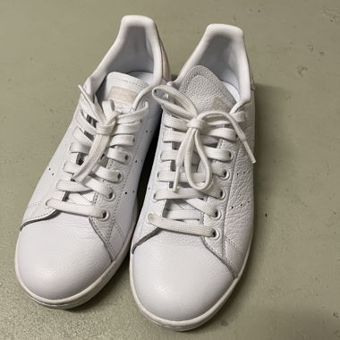 Adidas Sneakers