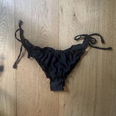 Fondo bikini Black Tie