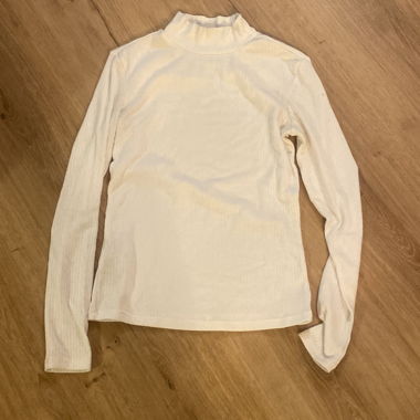 T-shirt bianca a maniche lunghe