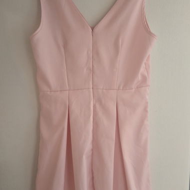 Rosa Damenkleid