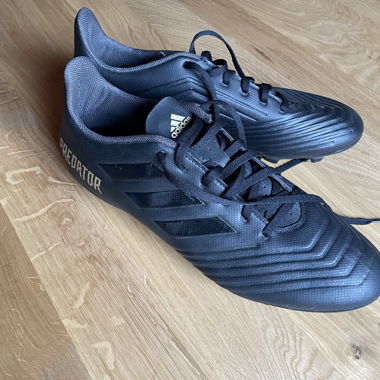 Chaussures à crampons Adidas