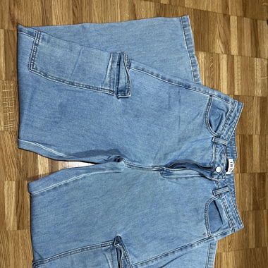 Jeanshose mit Seitentaschen