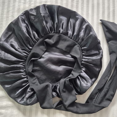 Cuffietta in raso nera
