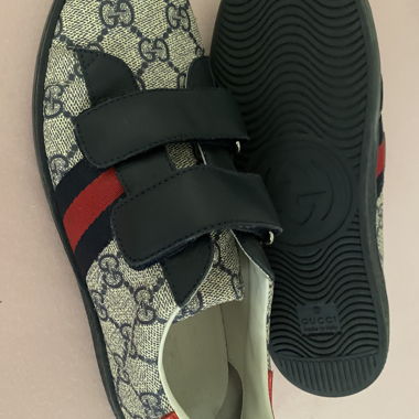 Gucci sneakers with velcro strap