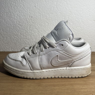 Jordan 1 Low Triple White