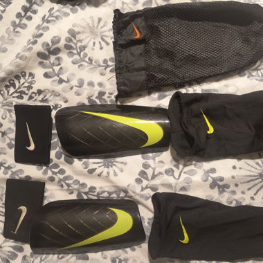 Nike Schienbeinschoner-Set