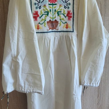 vestito ricamato