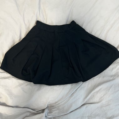 Miniskirt from Japan (Cecil McBEE)