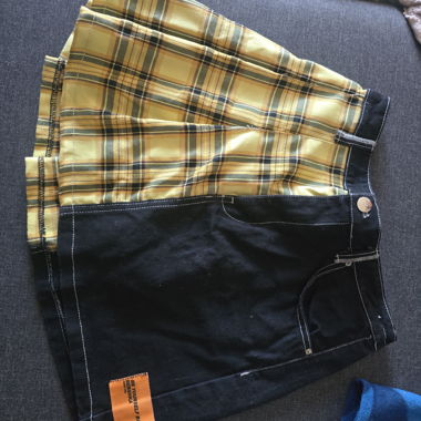 Bershka Skirt black/yellow