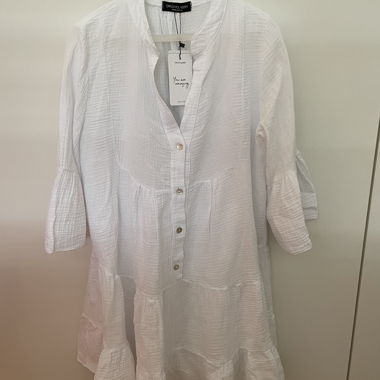 Weisses Musslin-Kleid