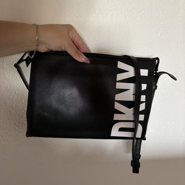 Sac bandoulière DKNY noir