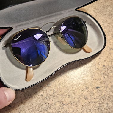 Occhiali da sole Ray-Ban, lenti viola