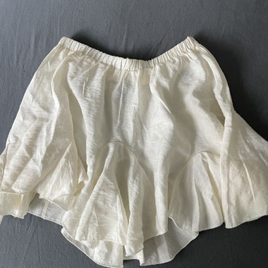 Mini flowy skirt 