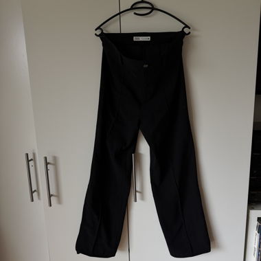 ZARA Black Pleated Fabric Trousers