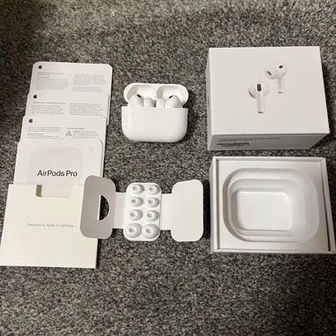 Apple AirPods Pro 3 (2025)