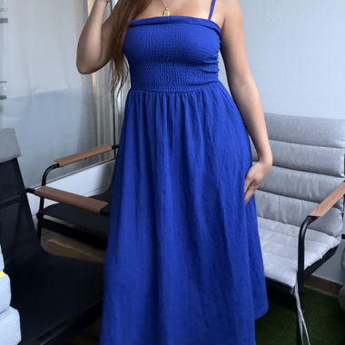 Blaues Trägerkleid