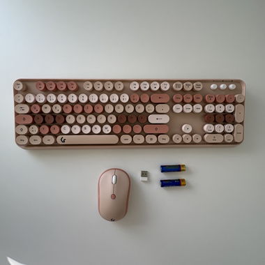 Wireless keyboard and mouse, pink, like new